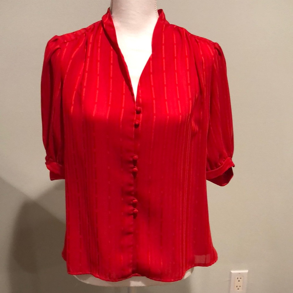 David Matthew women’s V-neck short sleeve blouse. Size 14